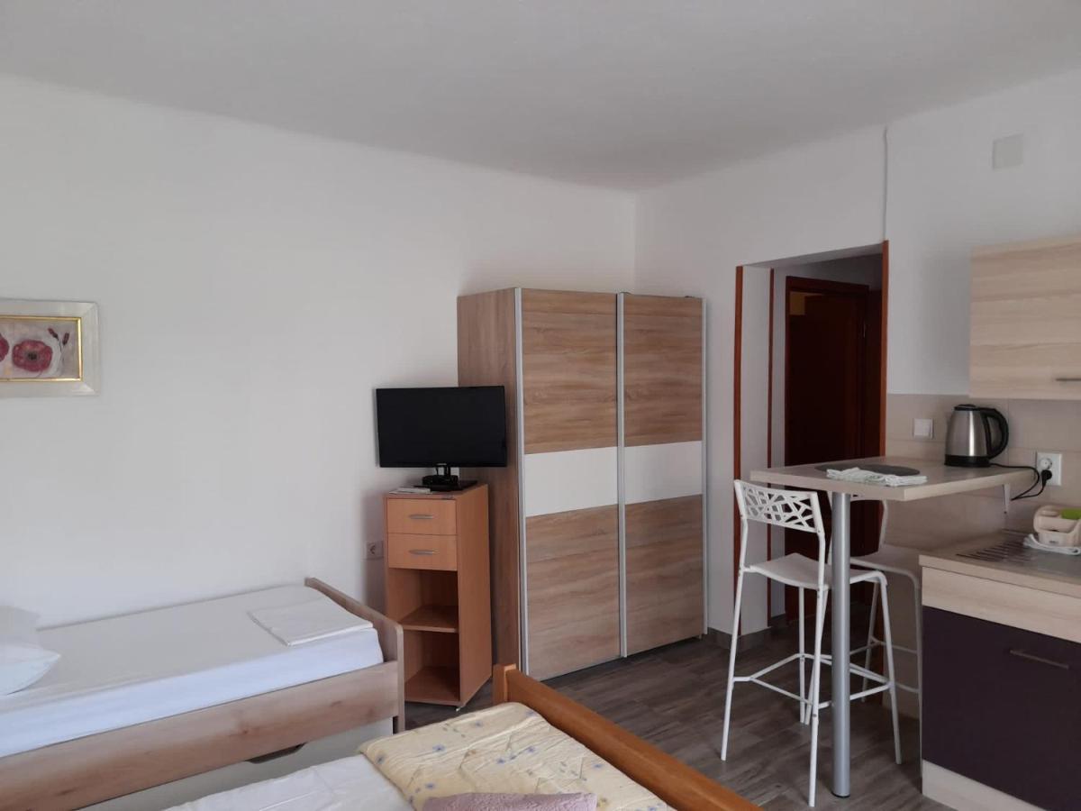 Rooms & Apartments Kaurloto พาก ภายนอก รูปภาพ